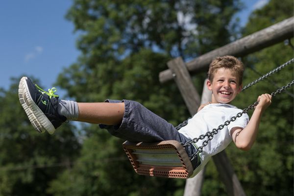 Passende Schuhe sind für gesunde Entwicklung besonders wichtig.